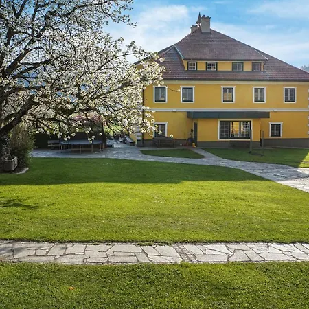 Apartment Amazing In Friesach-dürnstein W/ 2 Bedrooms
