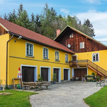 Amazing In Friesach-dürnstein W/ 2 Bedrooms Wiegen